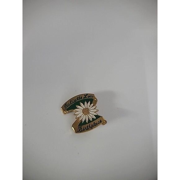 Vintage Juliette Low Birthplace Girl Scouts of America Gold Tone Flower Jewelry - Picture 7 of 9